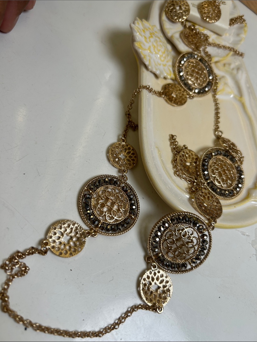 Gold Filigree Disc Necklace - Elegant Women's Jewelry